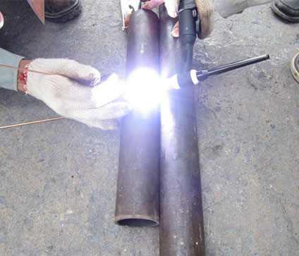 Sản xuất cấu kiện kim loại.